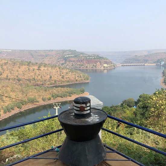 low cost cabs from hyderabad to srisailam temple and dam